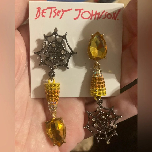 BETSEY JOHNSON Halloween Crystal-Studded Candy Corn & Spider Web Earrings NWT - Picture 4 of 5
